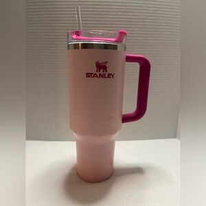 Flamingo Pink Stanley Quencher H2.0 Flowstate 40 oz Tumbler